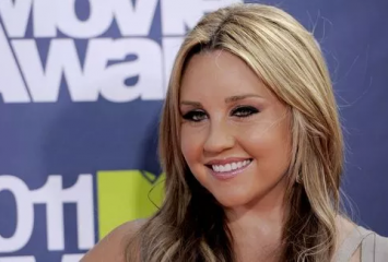 Amanda Bynes says she is sober and ready to start acting again